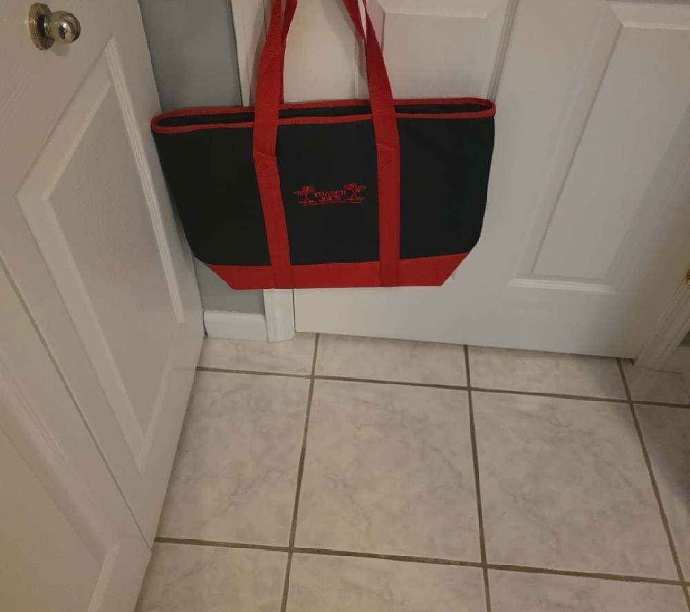 NWT- Trader Joe's Red and Black Insulated Tote Bag - Picture 5 of 6